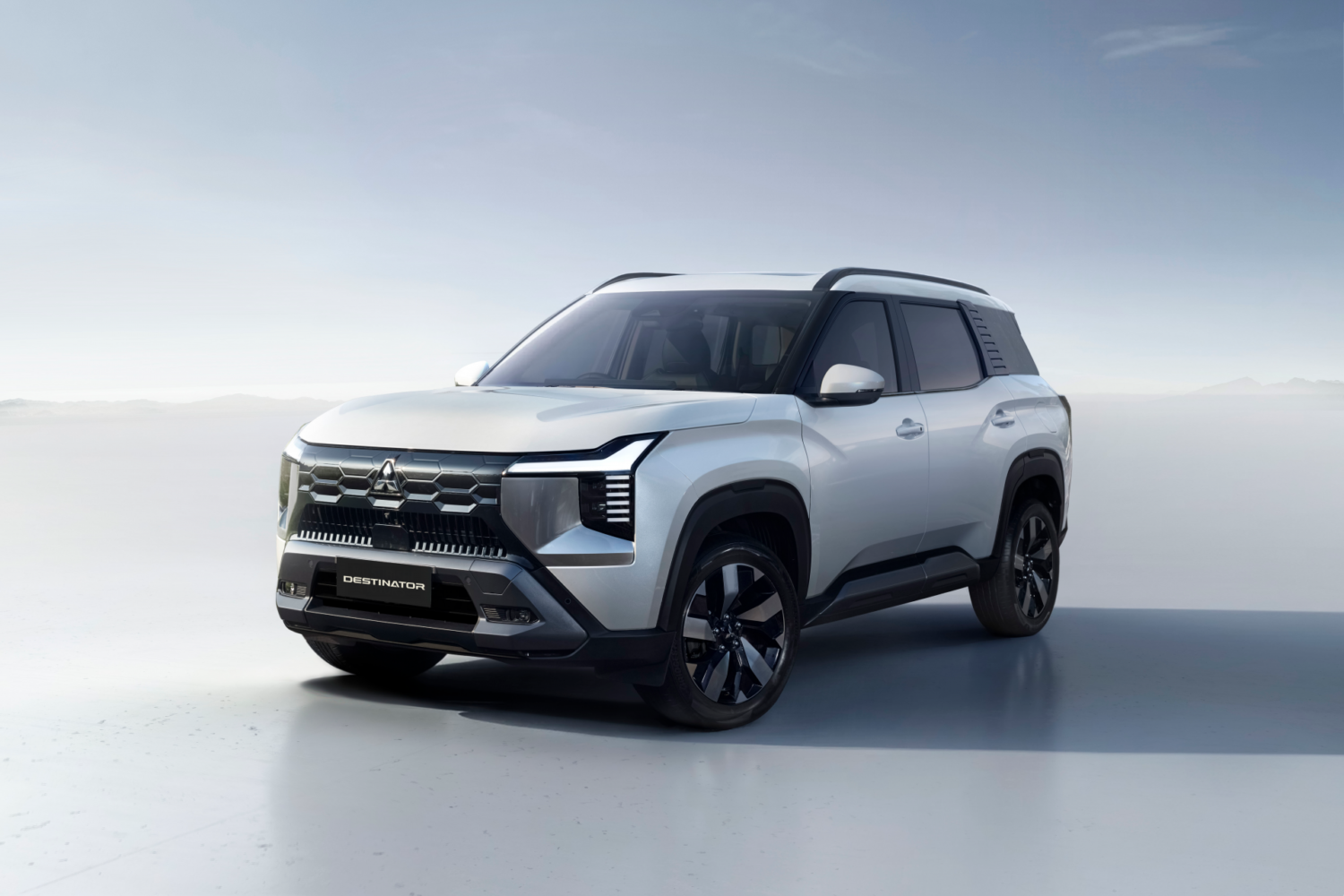 DESTINATOR 10 Diện mạo Mitsubishi Destinator